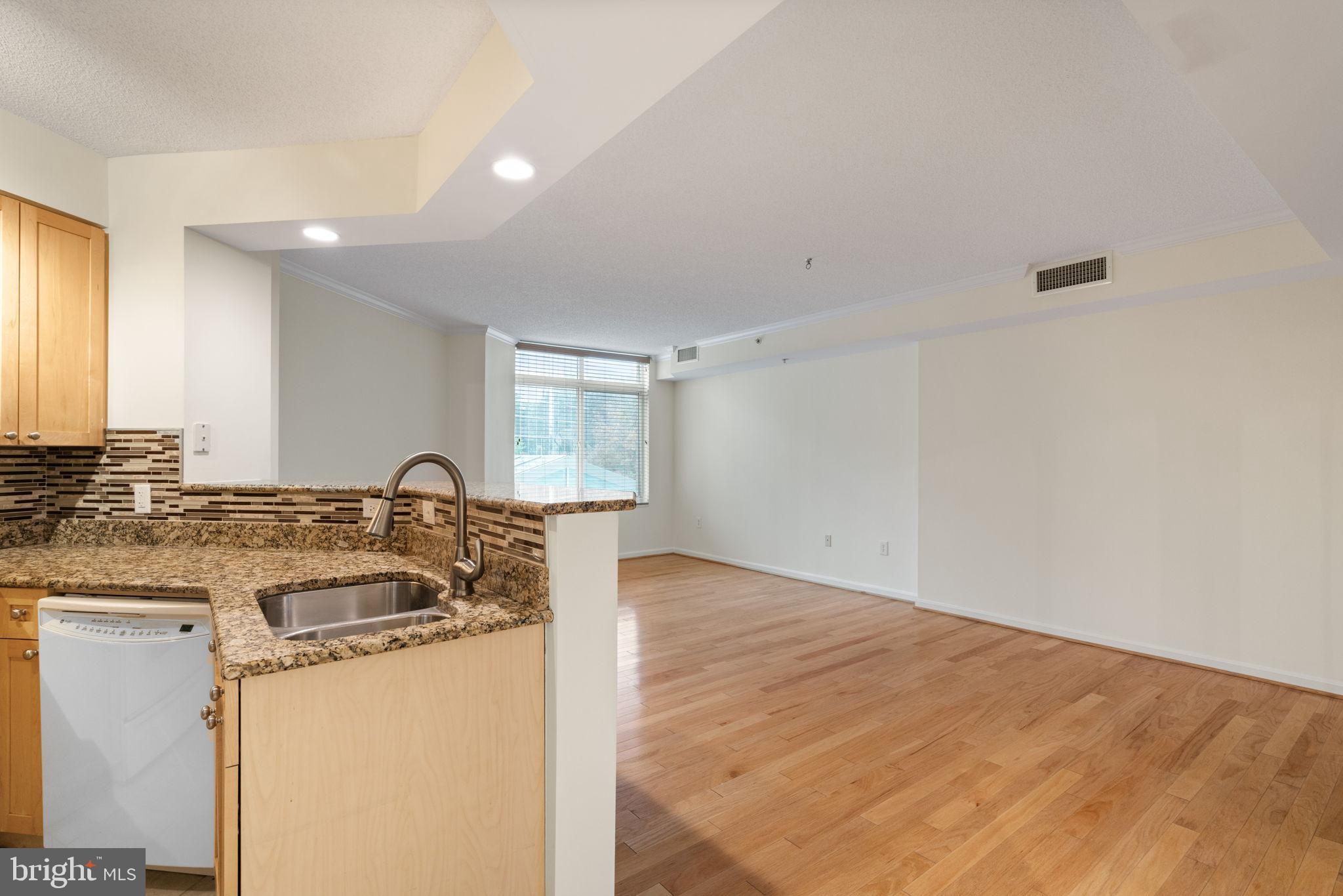 NORTHAMPTON PLACE - Residential Lease