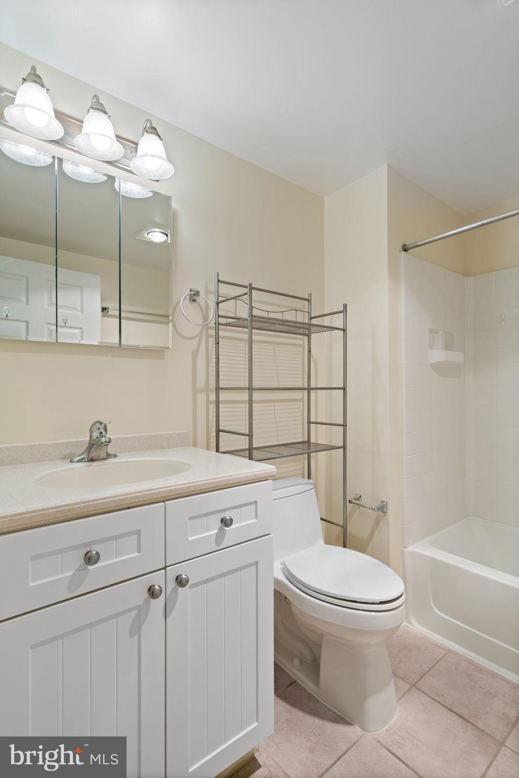 NORTHAMPTON PLACE - Residential Lease