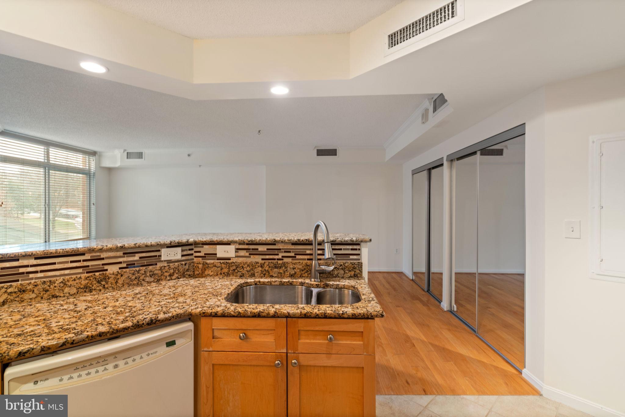 NORTHAMPTON PLACE - Residential Lease