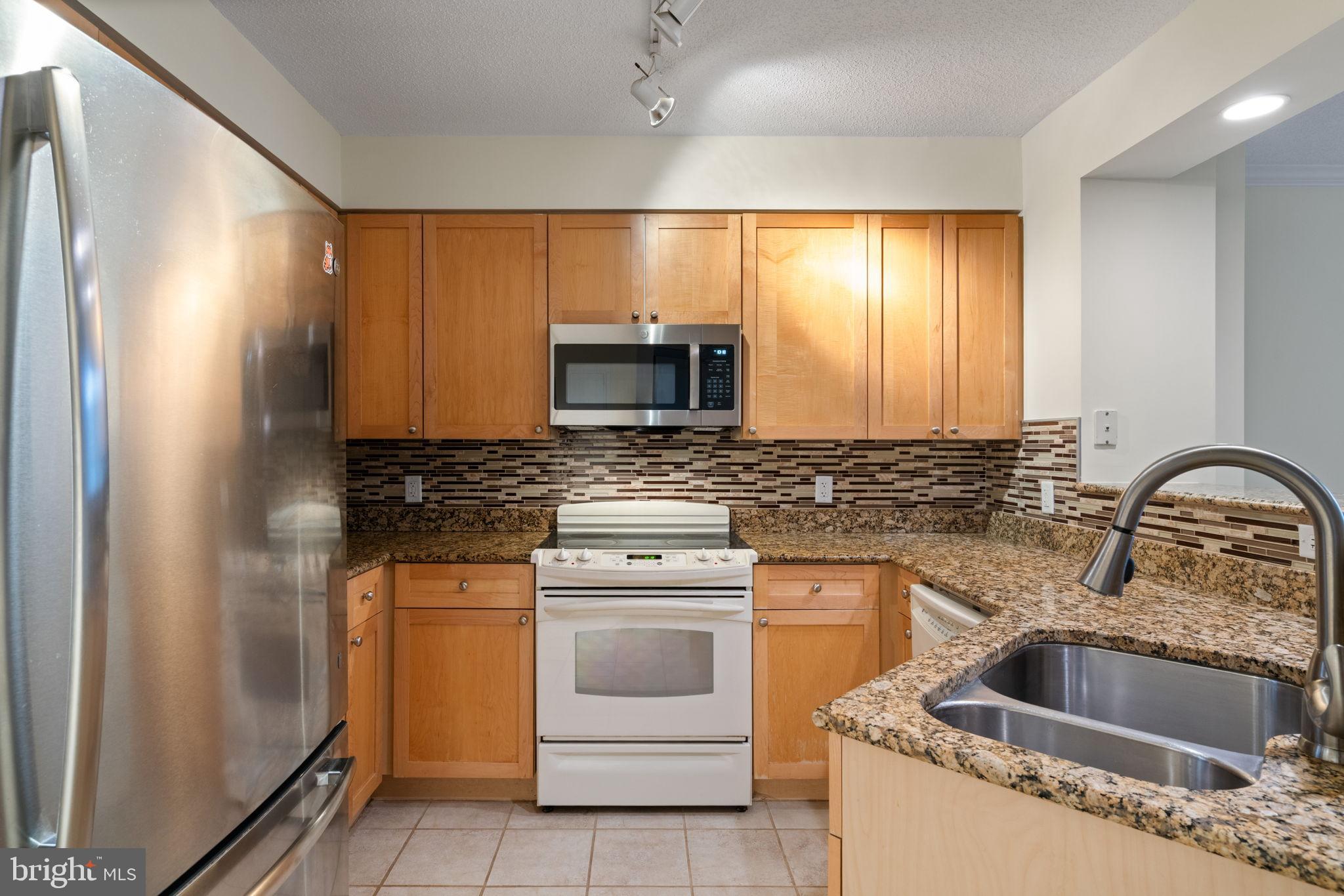 NORTHAMPTON PLACE - Residential Lease