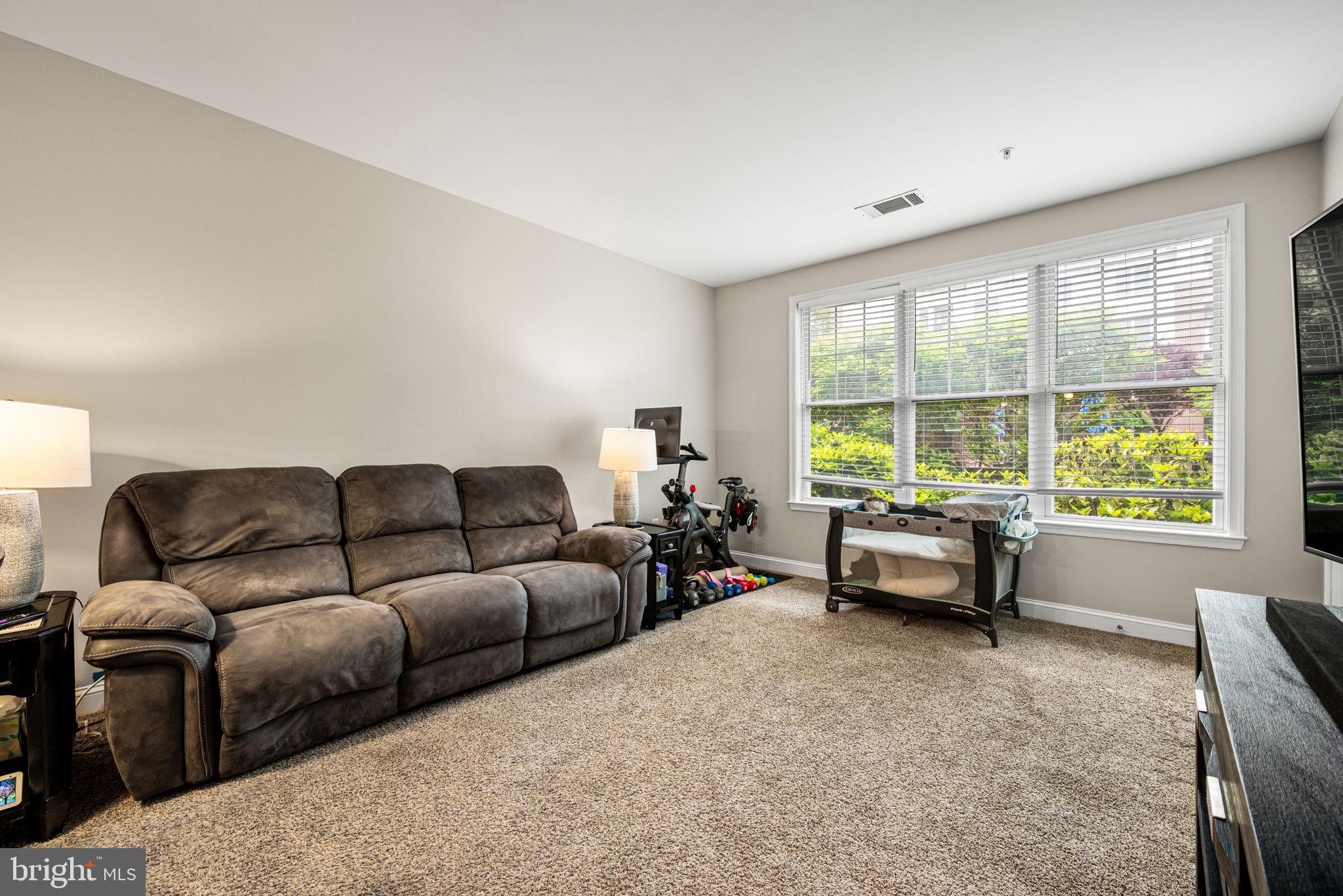 200 W ELM STREET 1131