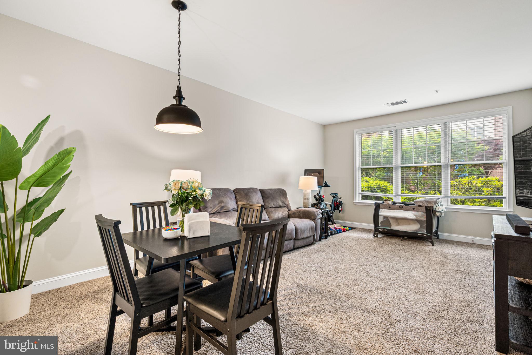 200 W ELM STREET 1131