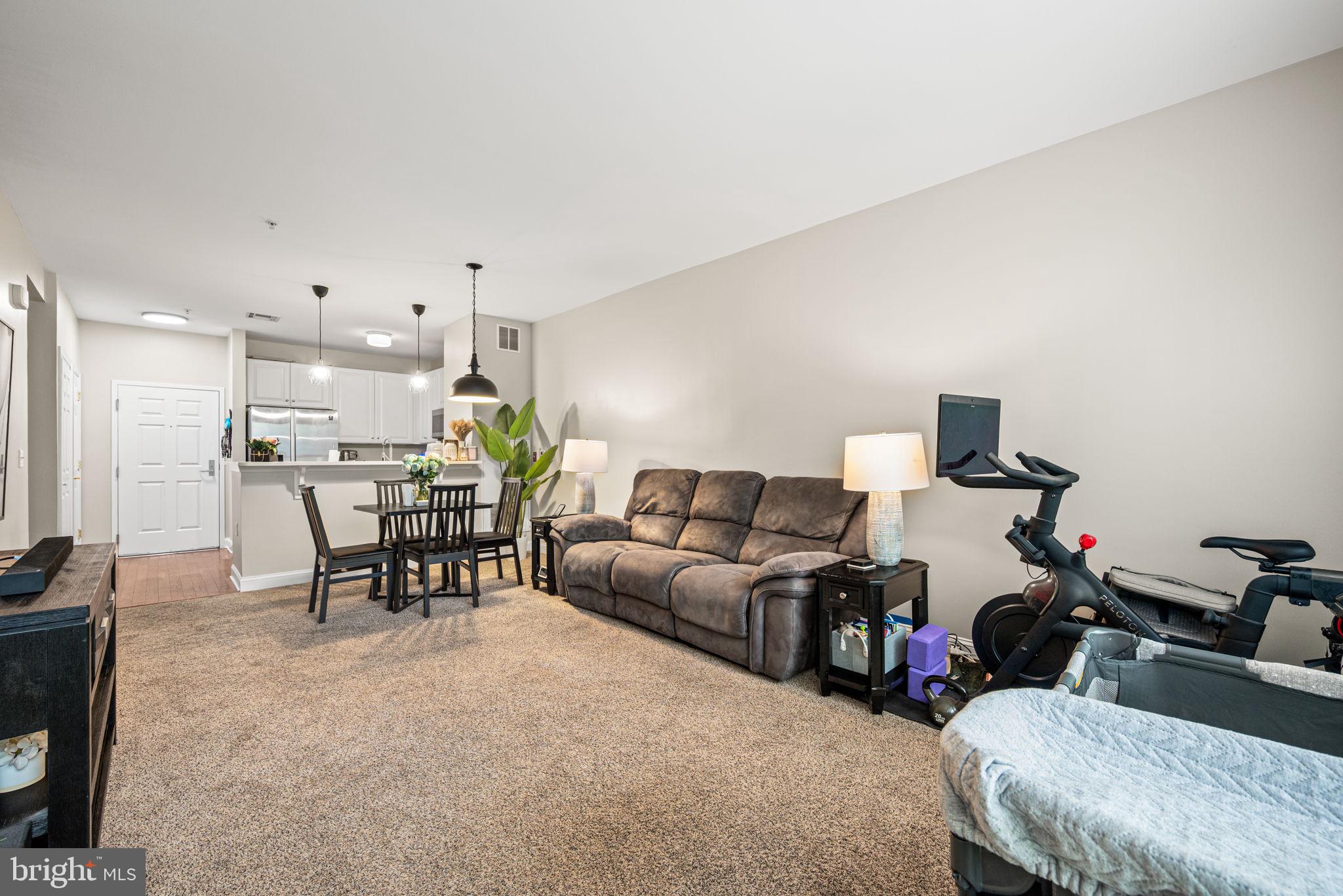 200 W ELM STREET 1131