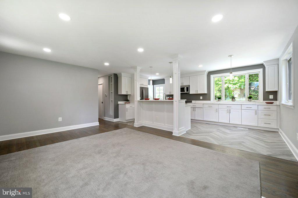 COLUMBIA PINES - Residential