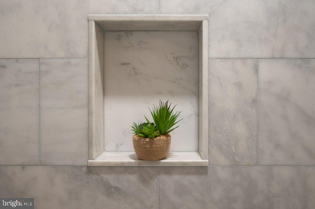 COLUMBIA PINES - Residential