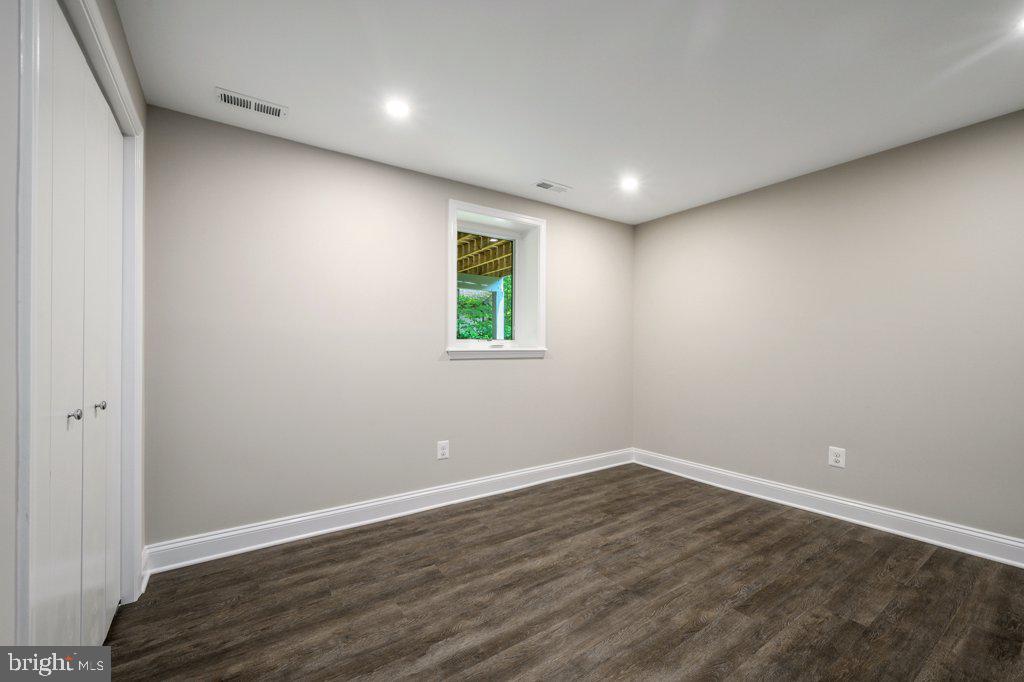 COLUMBIA PINES - Residential