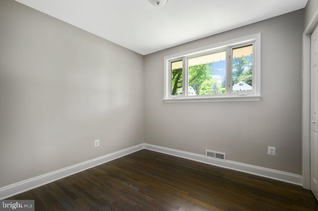 COLUMBIA PINES - Residential