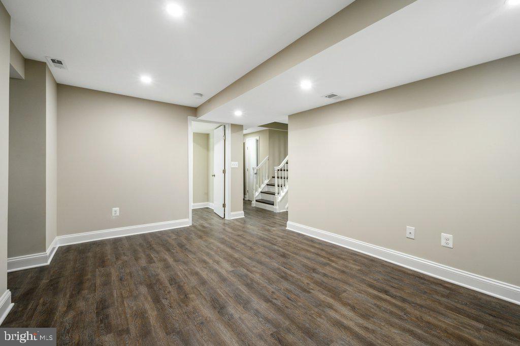 COLUMBIA PINES - Residential