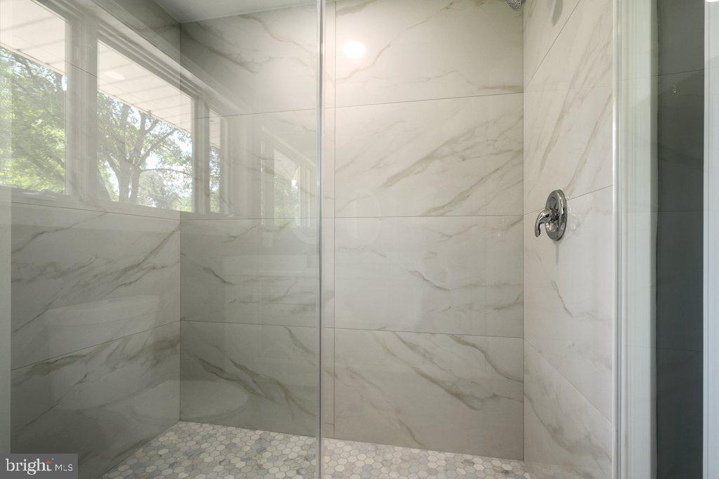 COLUMBIA PINES - Residential