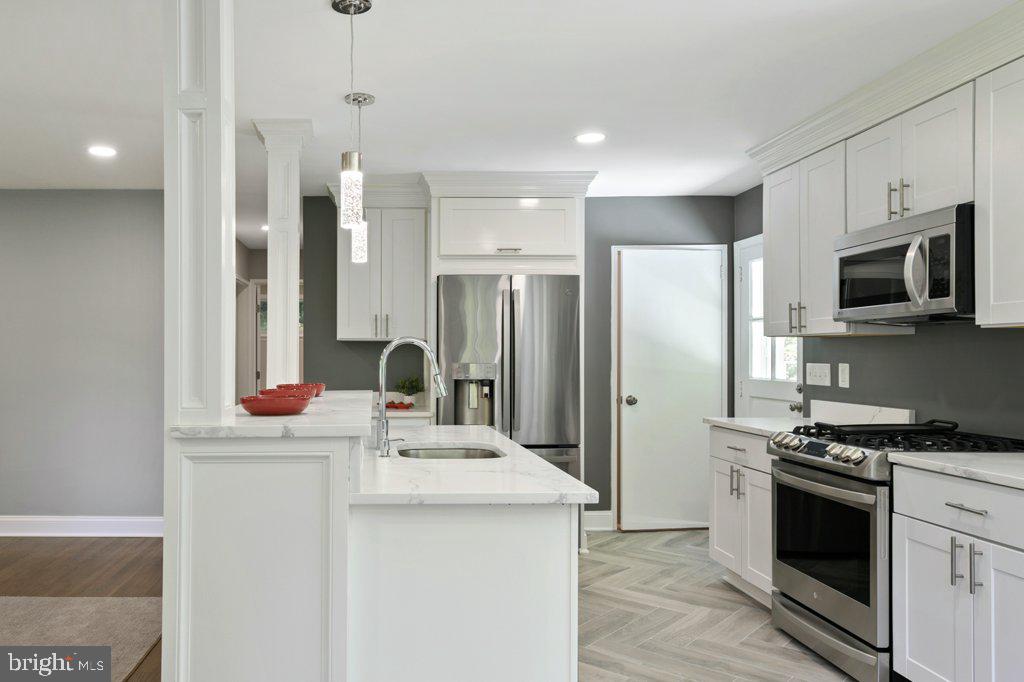 COLUMBIA PINES - Residential