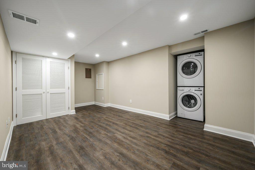 COLUMBIA PINES - Residential