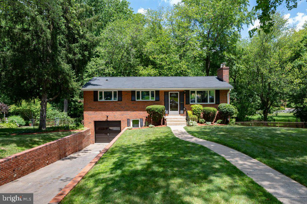 COLUMBIA PINES - Residential