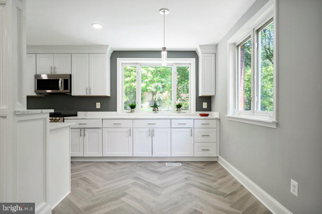 COLUMBIA PINES - Residential