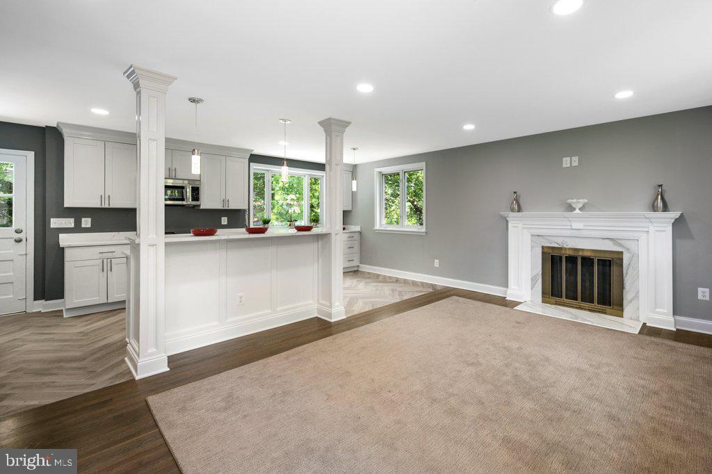 COLUMBIA PINES - Residential