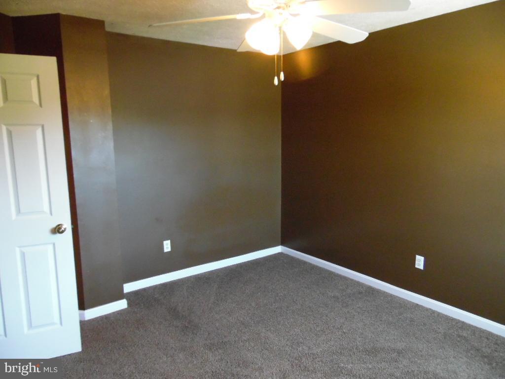 DORCHESTER - ST. CHARLES - Residential Lease