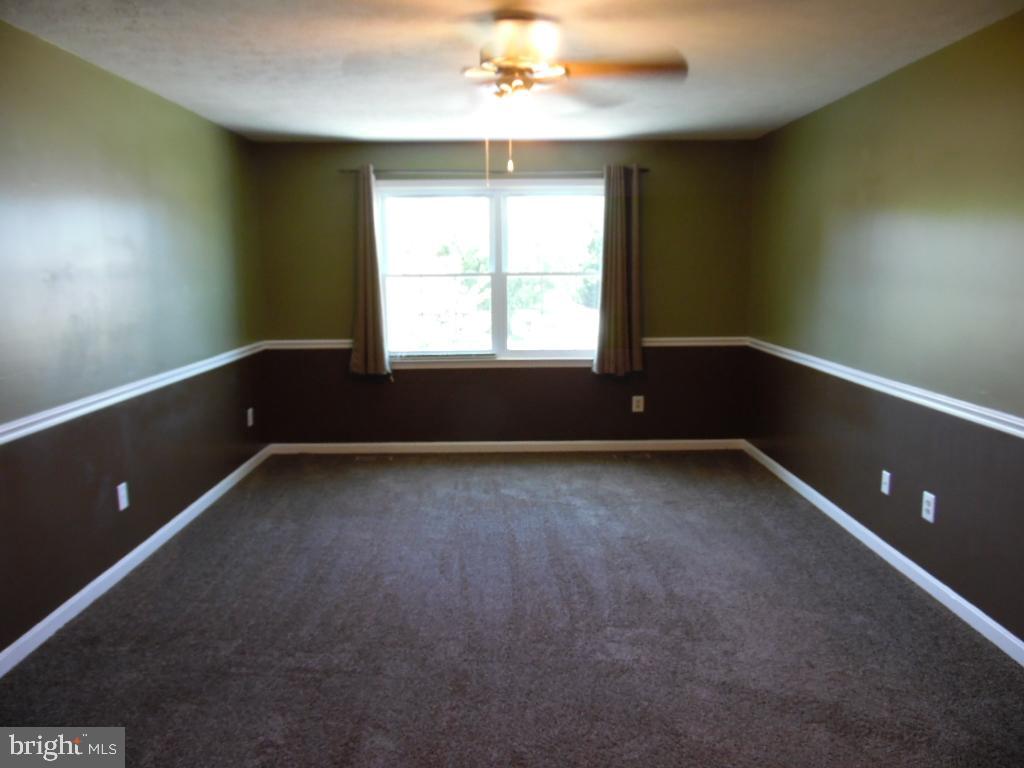 DORCHESTER - ST. CHARLES - Residential Lease