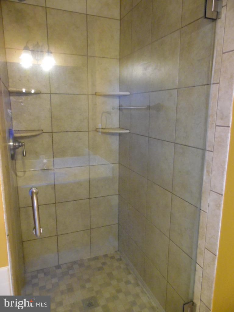 DORCHESTER - ST. CHARLES - Residential Lease