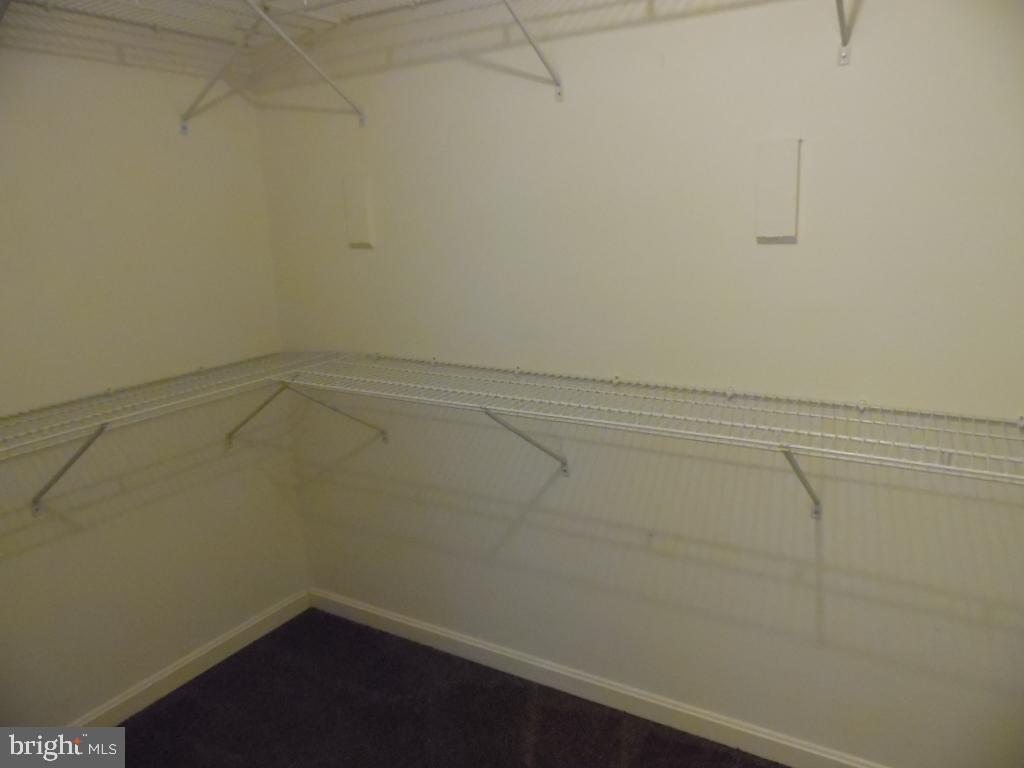 DORCHESTER - ST. CHARLES - Residential Lease