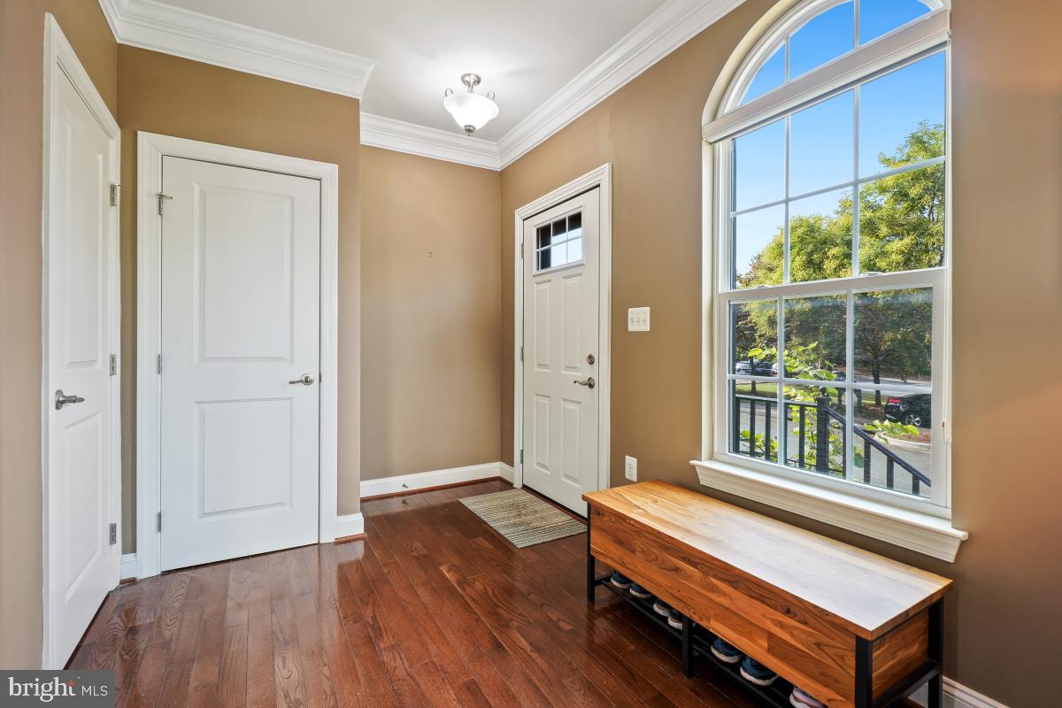 11927 COUNTRY SQUIRE WAY