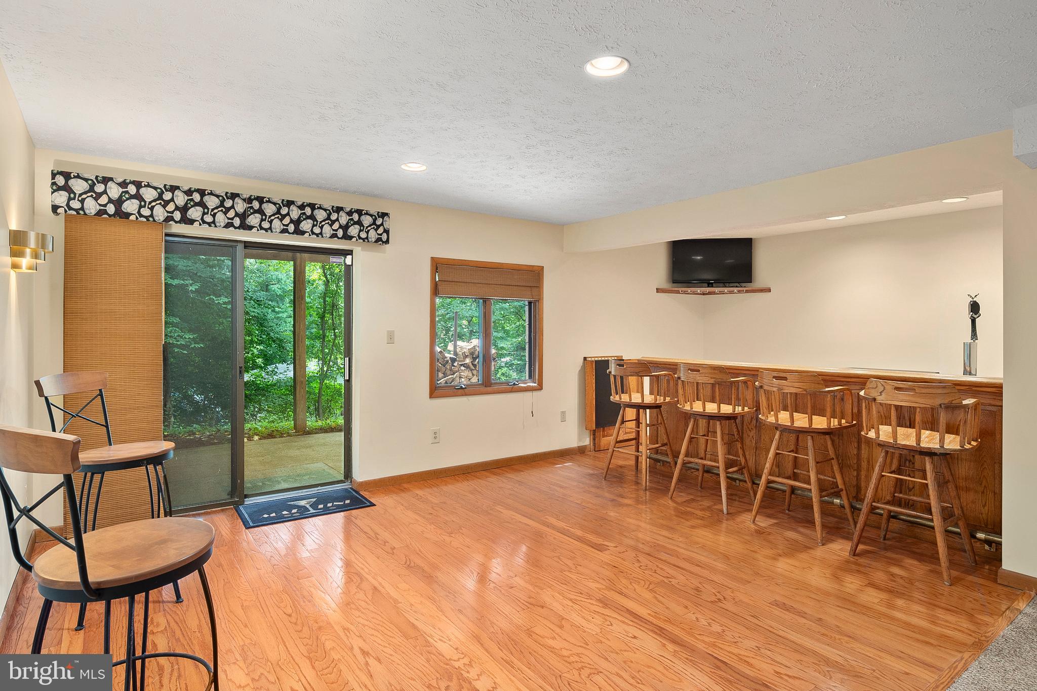 REGULARS - Residential