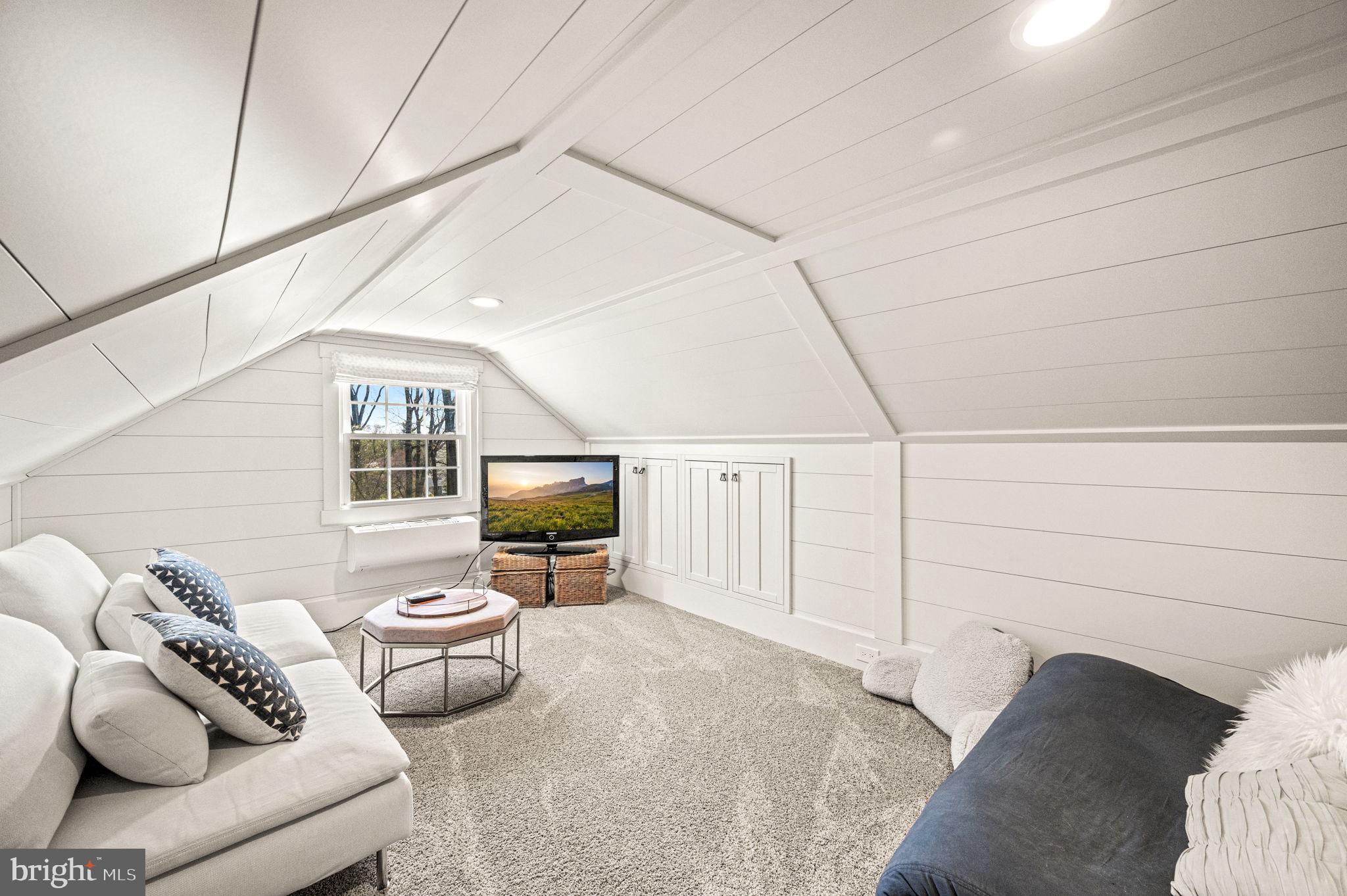 STRAFFORD VILLAGE - Residential