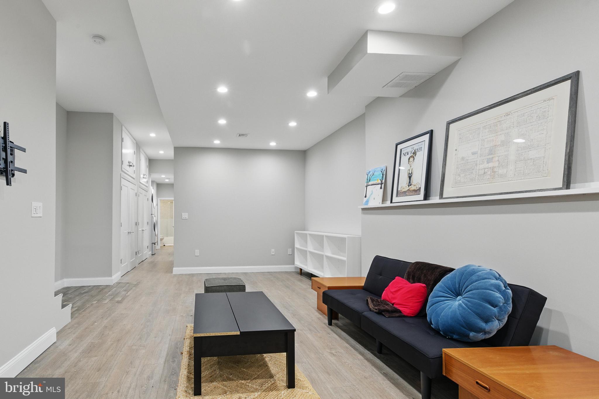 SOCIETY HILL - Residential