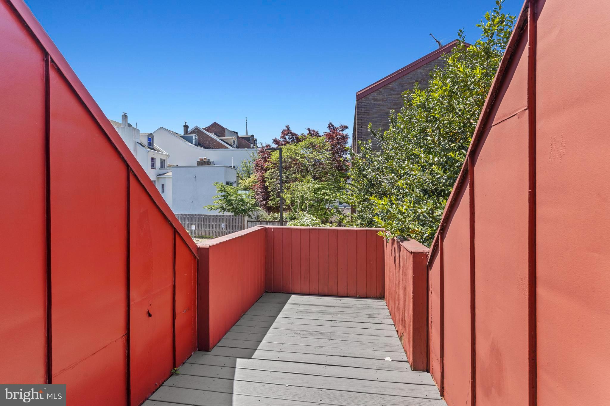 SOCIETY HILL - Residential