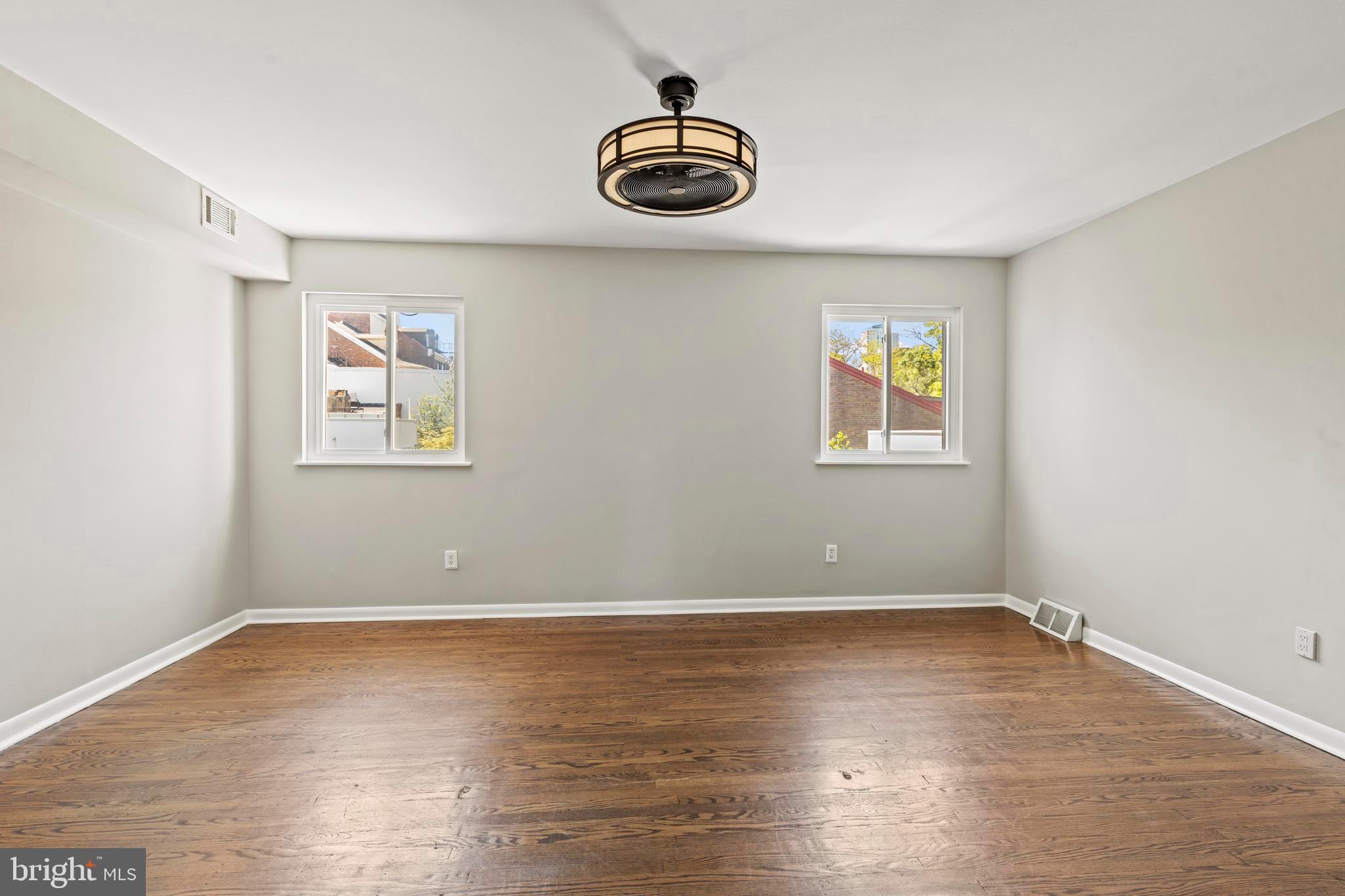 SOCIETY HILL - Residential