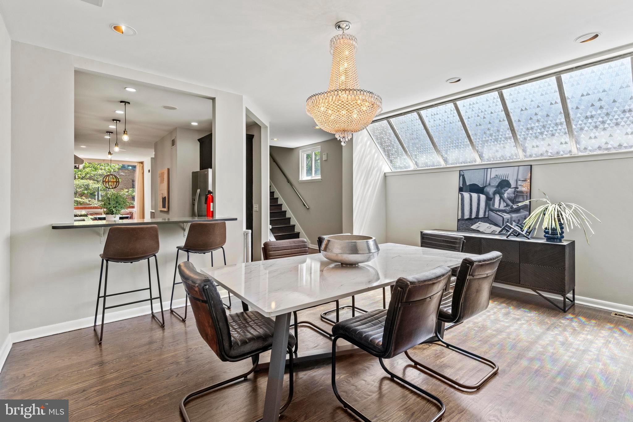 SOCIETY HILL - Residential