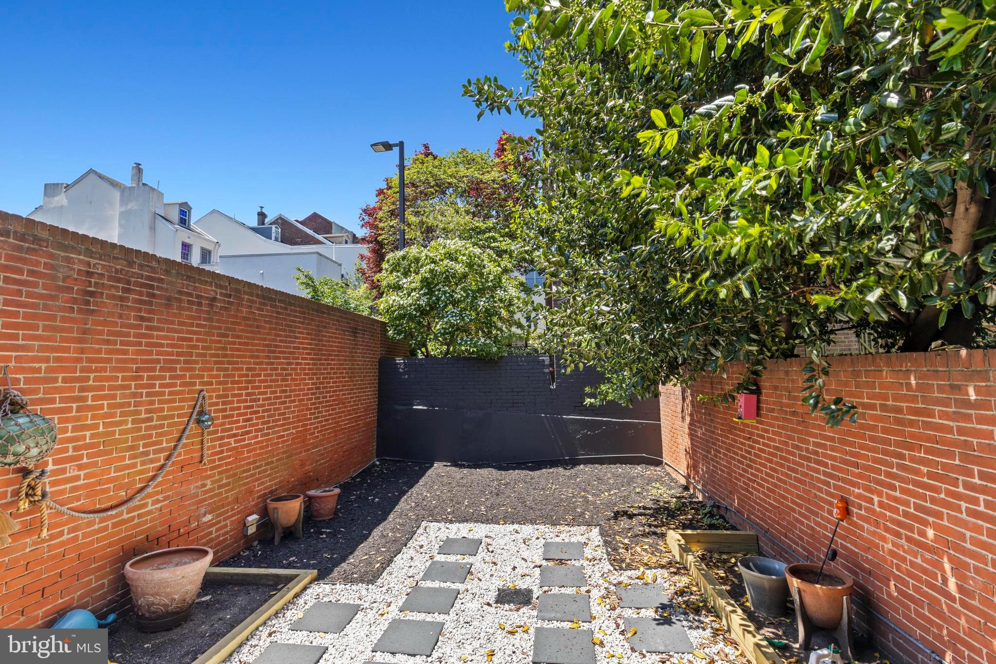 SOCIETY HILL - Residential