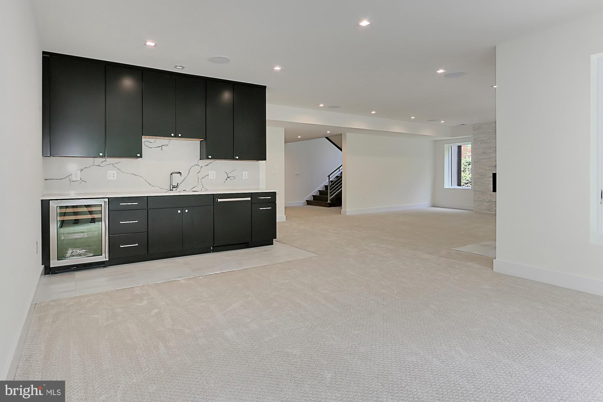 BELLEVUE FOREST - Residential