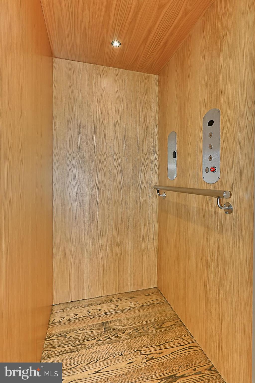 BELLEVUE FOREST - Residential