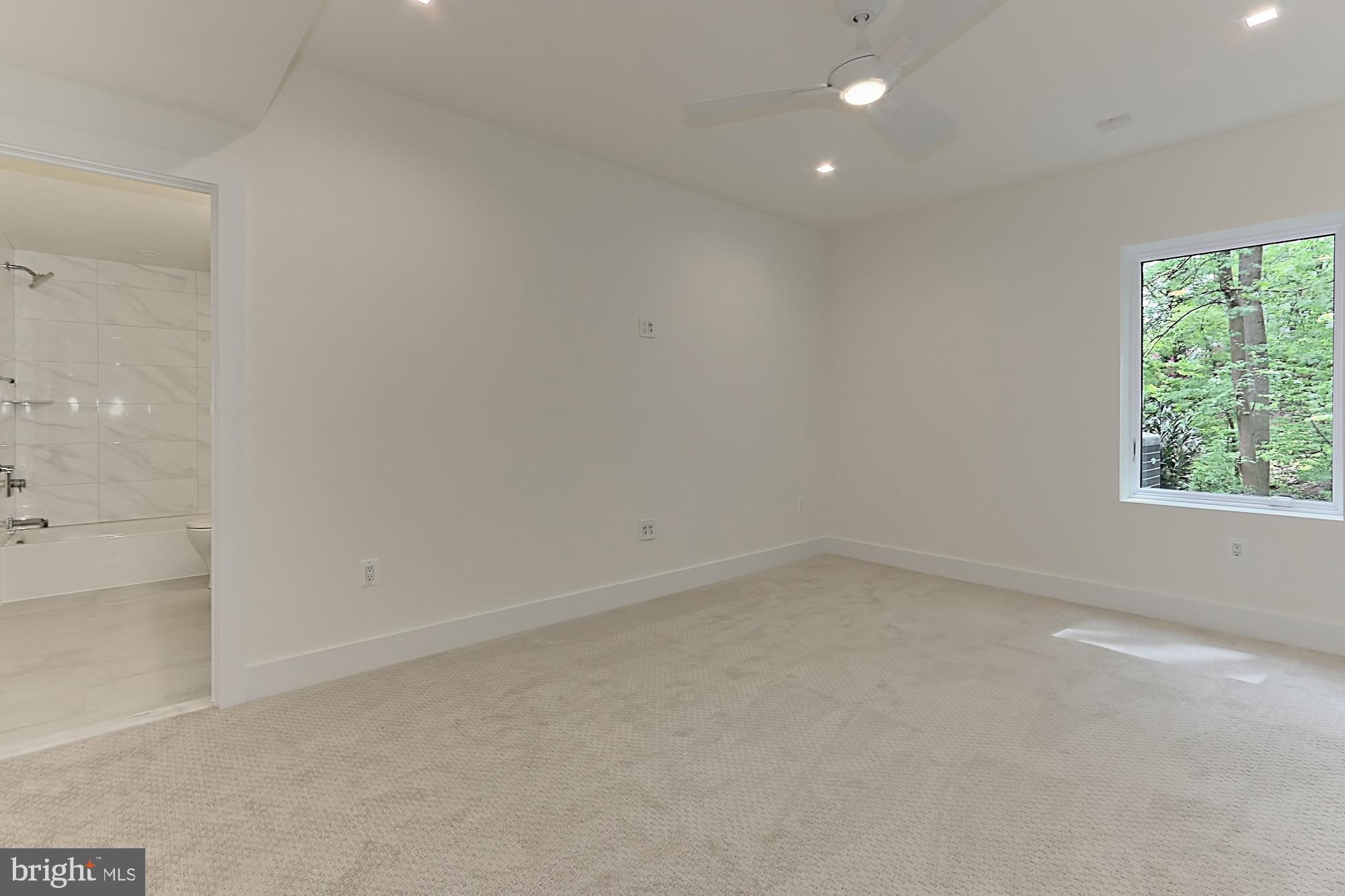 BELLEVUE FOREST - Residential