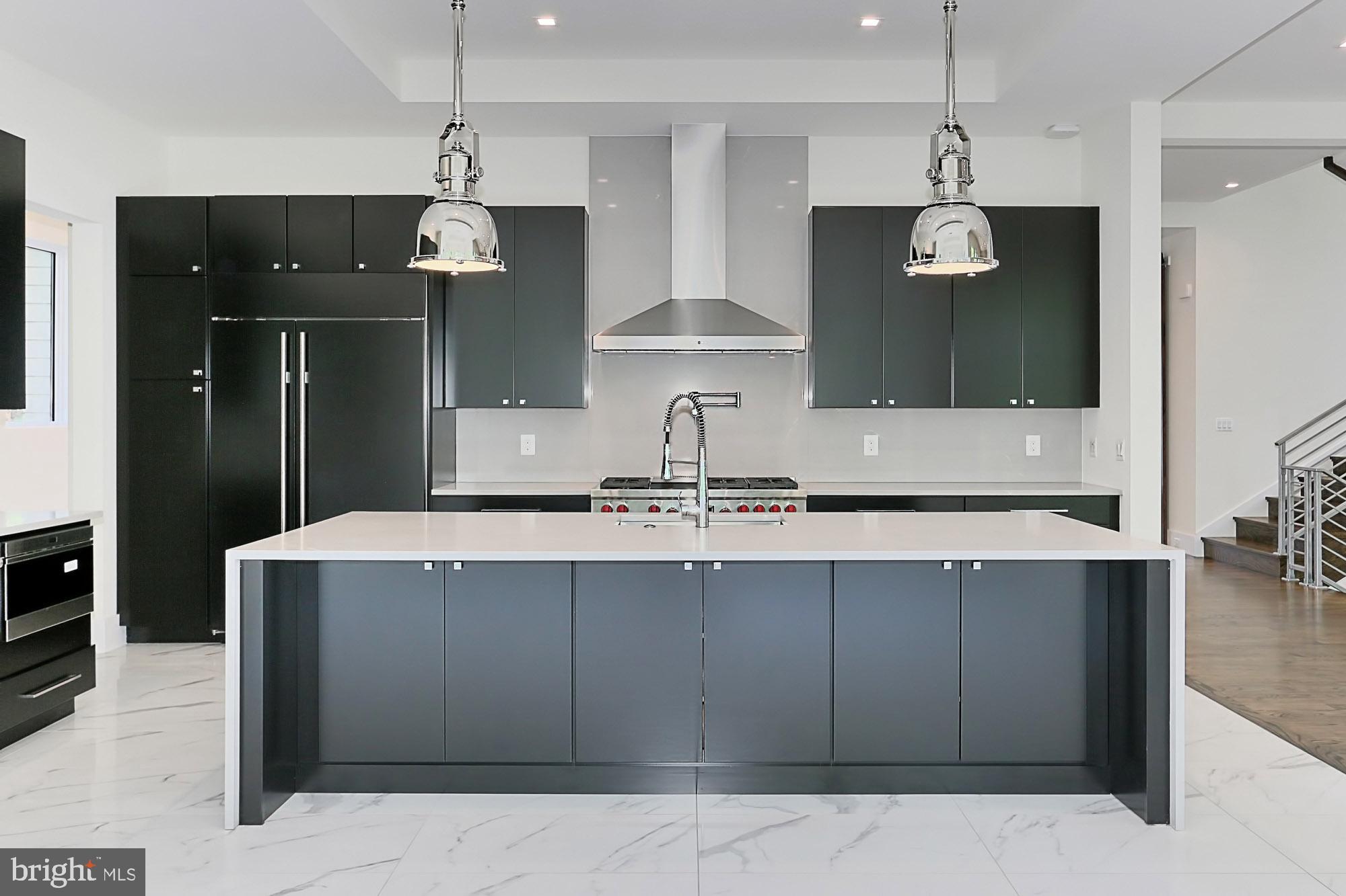 BELLEVUE FOREST - Residential