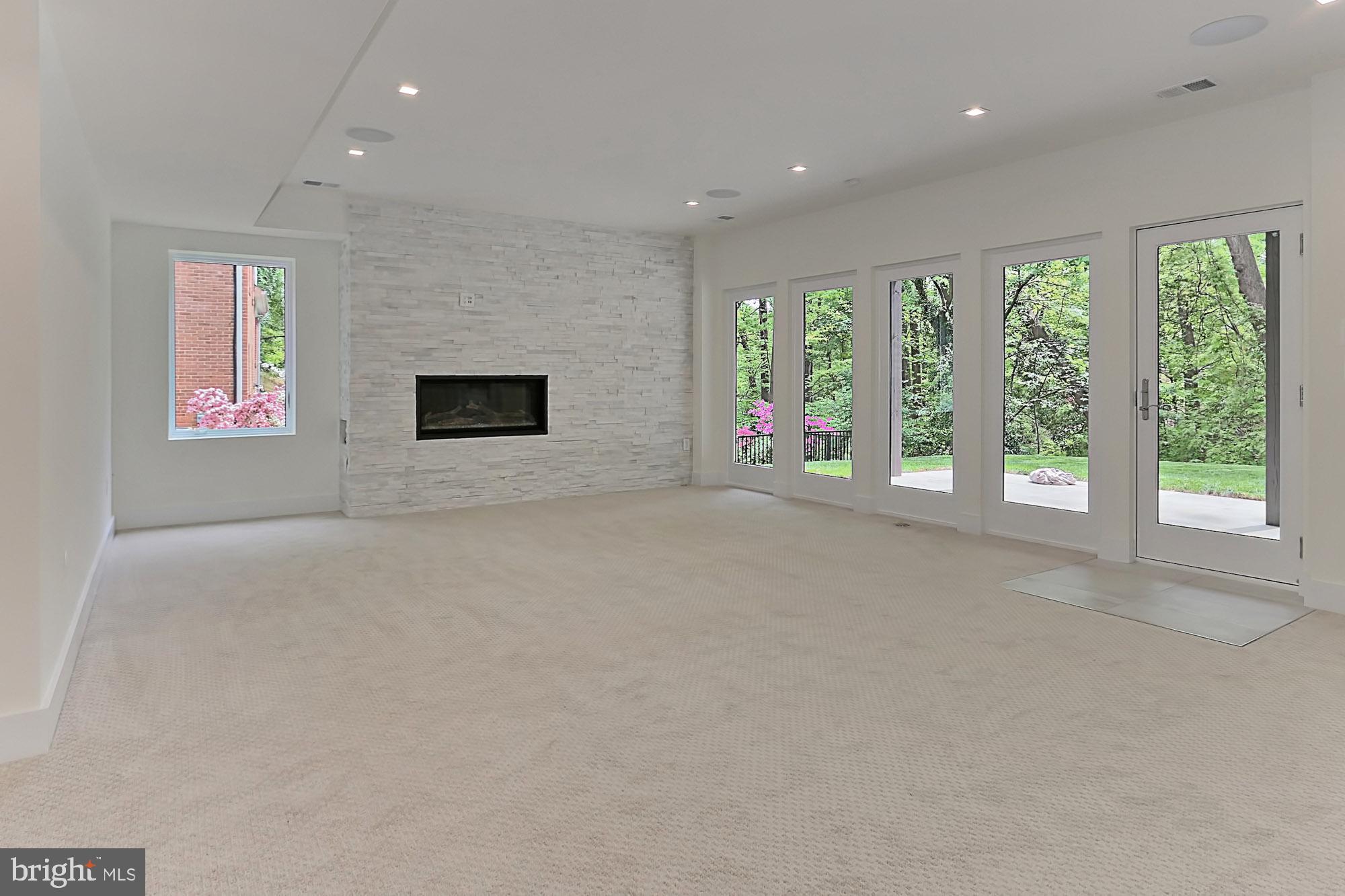 BELLEVUE FOREST - Residential