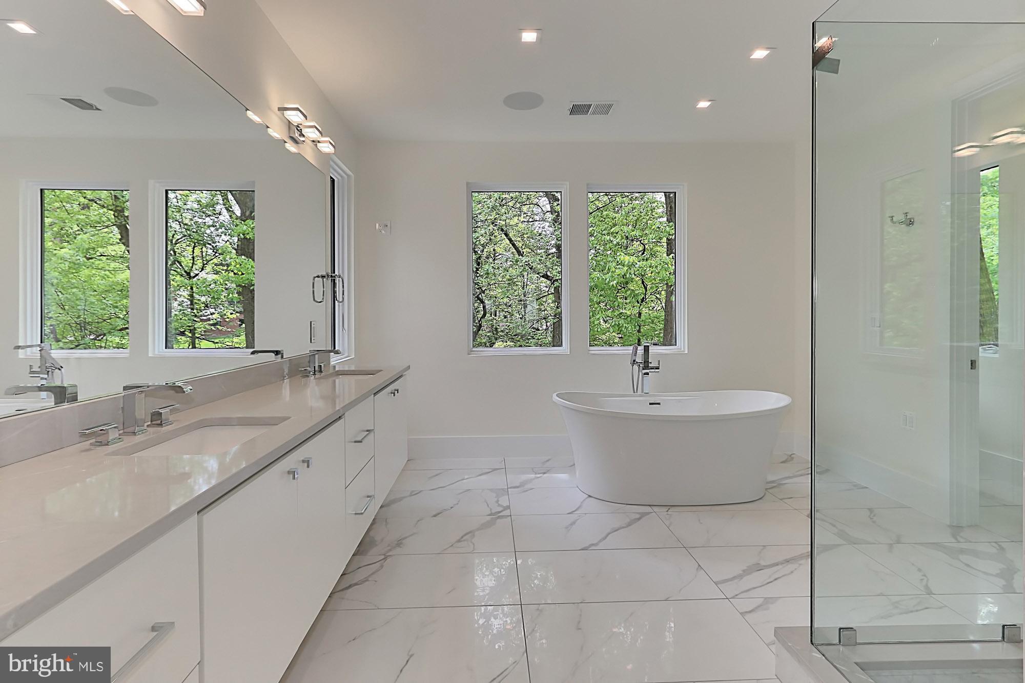 BELLEVUE FOREST - Residential