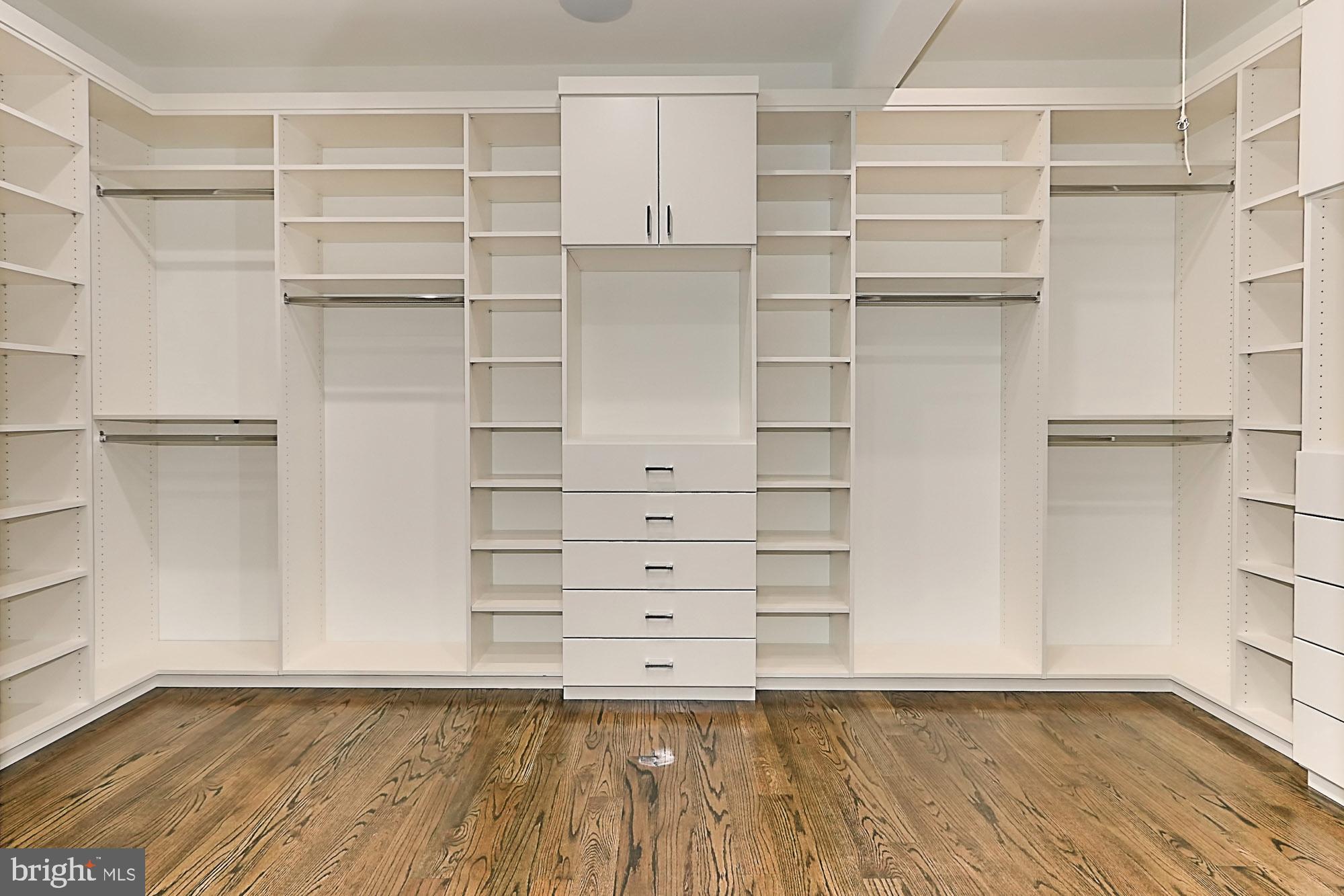 BELLEVUE FOREST - Residential