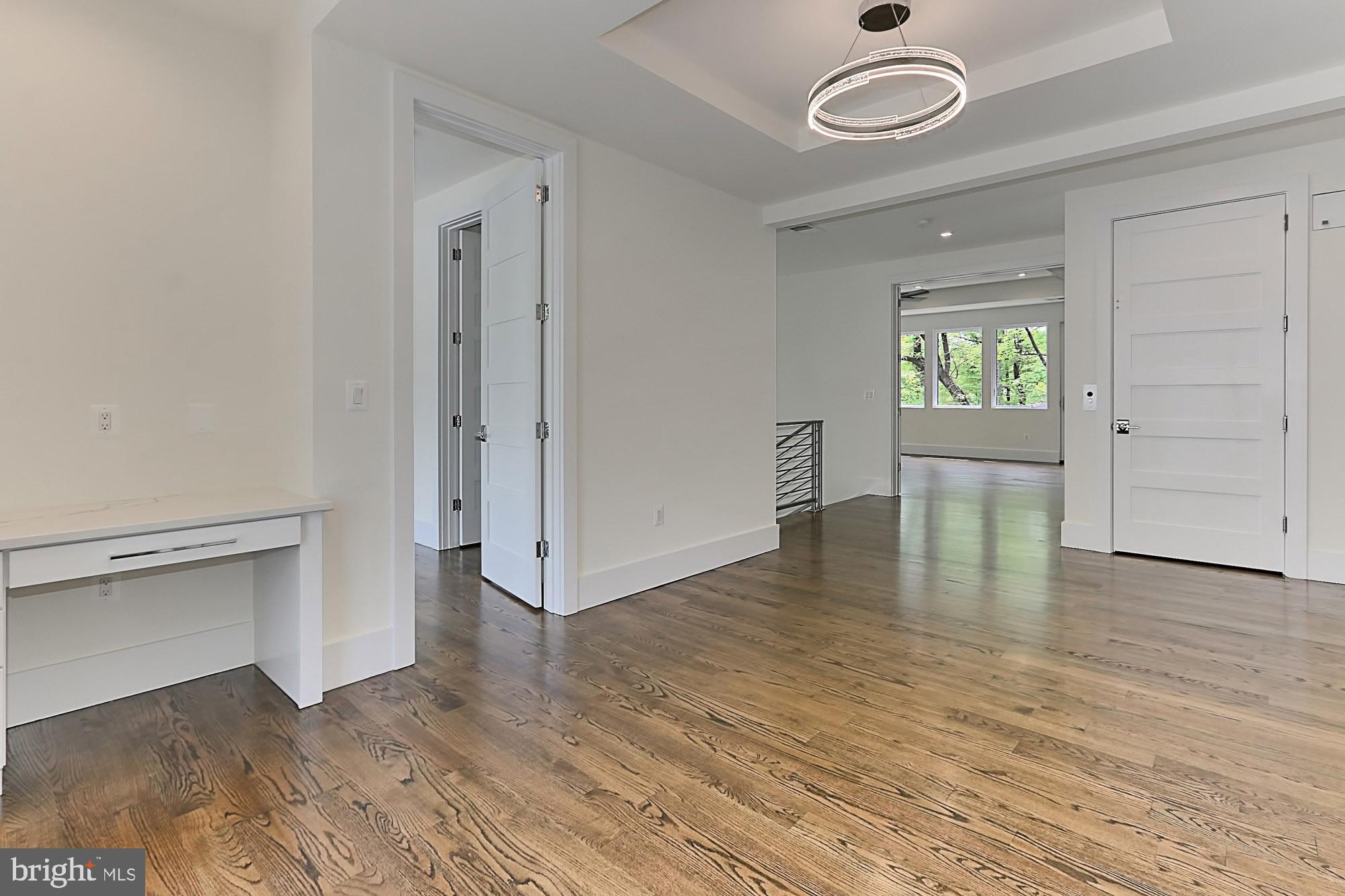 BELLEVUE FOREST - Residential