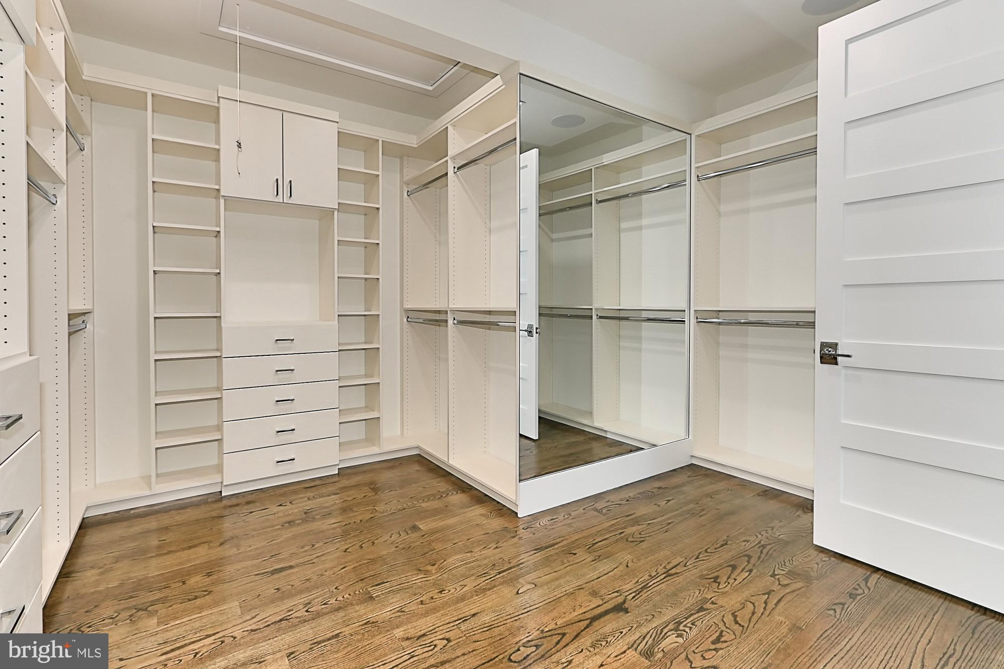 BELLEVUE FOREST - Residential