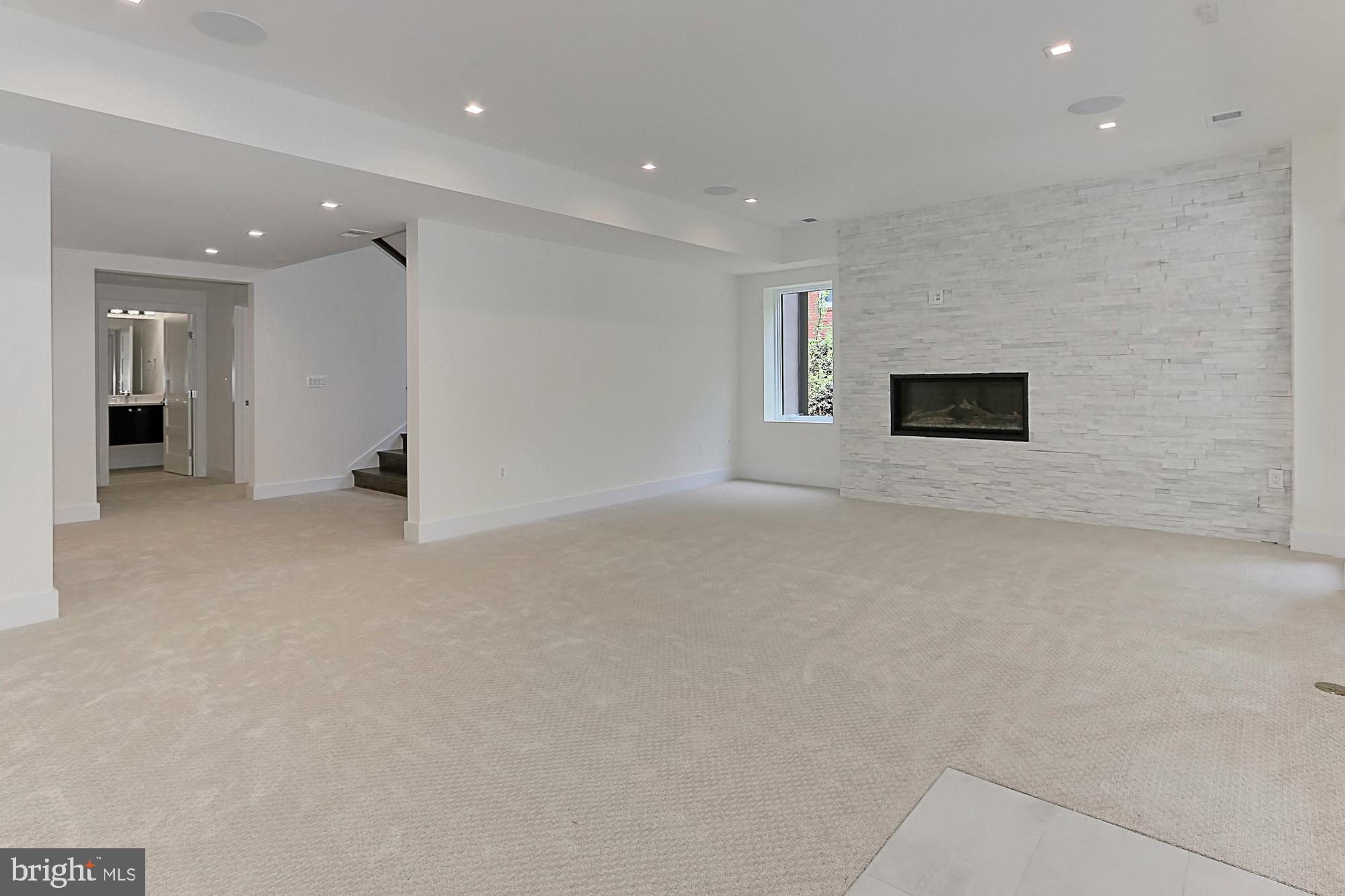 BELLEVUE FOREST - Residential