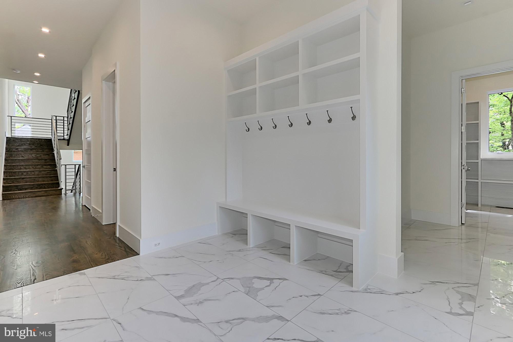 BELLEVUE FOREST - Residential