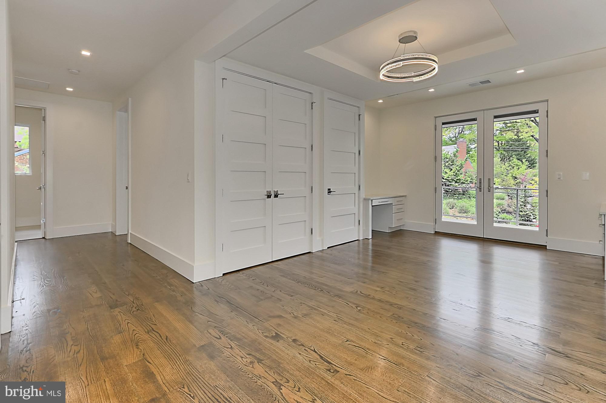 BELLEVUE FOREST - Residential