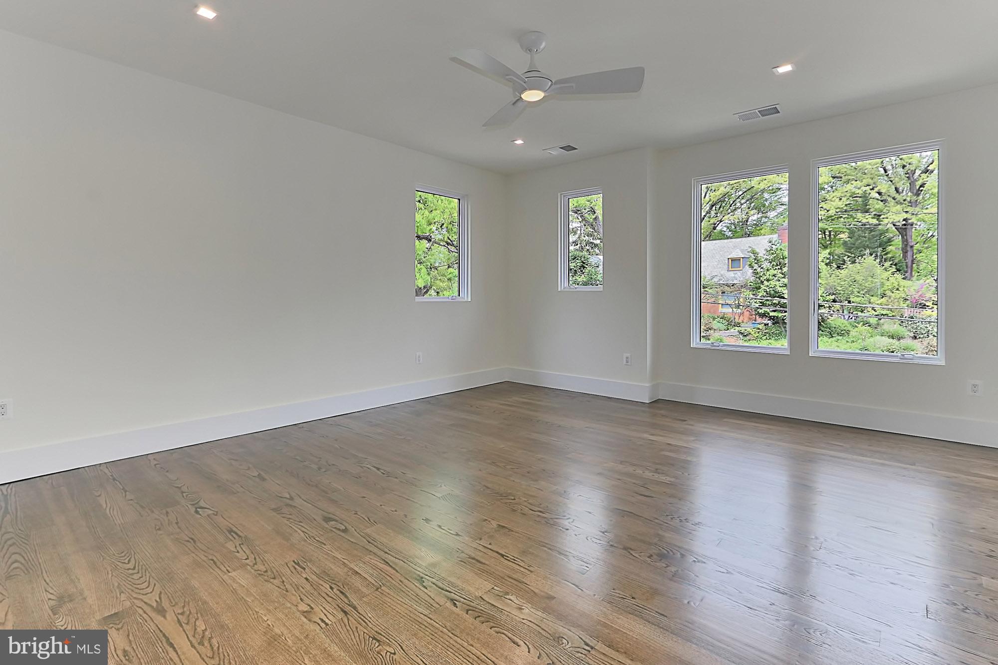 BELLEVUE FOREST - Residential