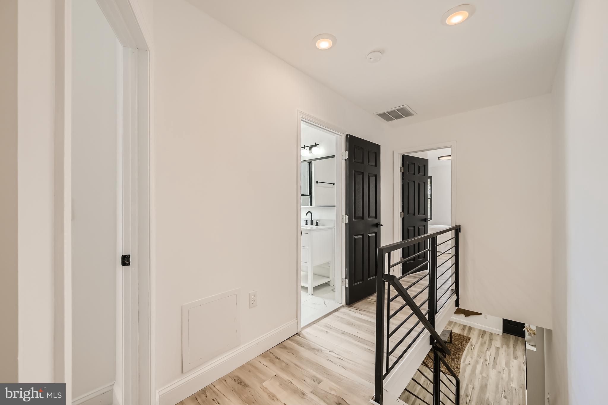 OLIVER - Residential