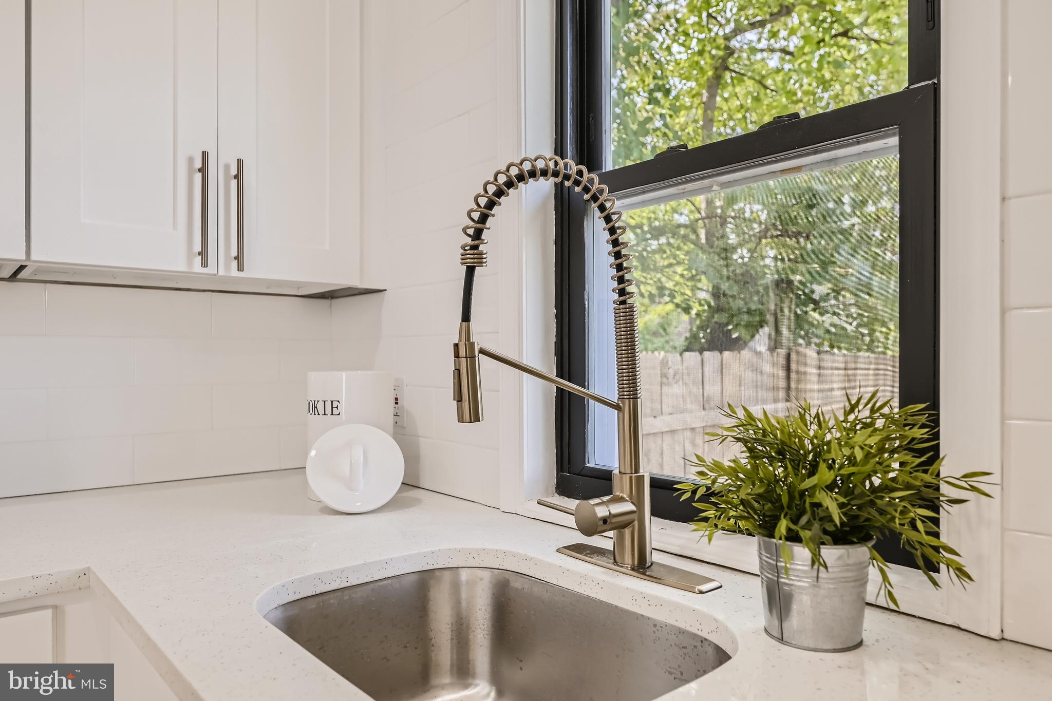 OLIVER - Residential