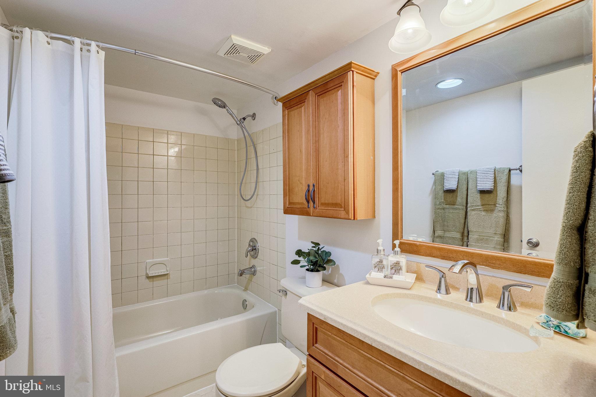 THE PLAZA - Residential