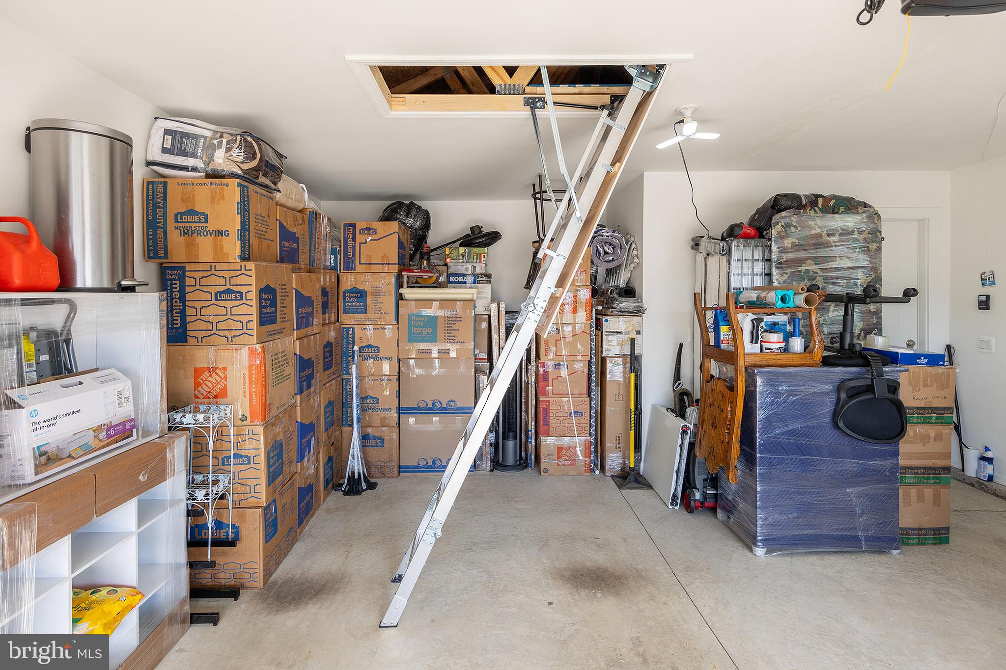 CARDINAL POINTE - Residential