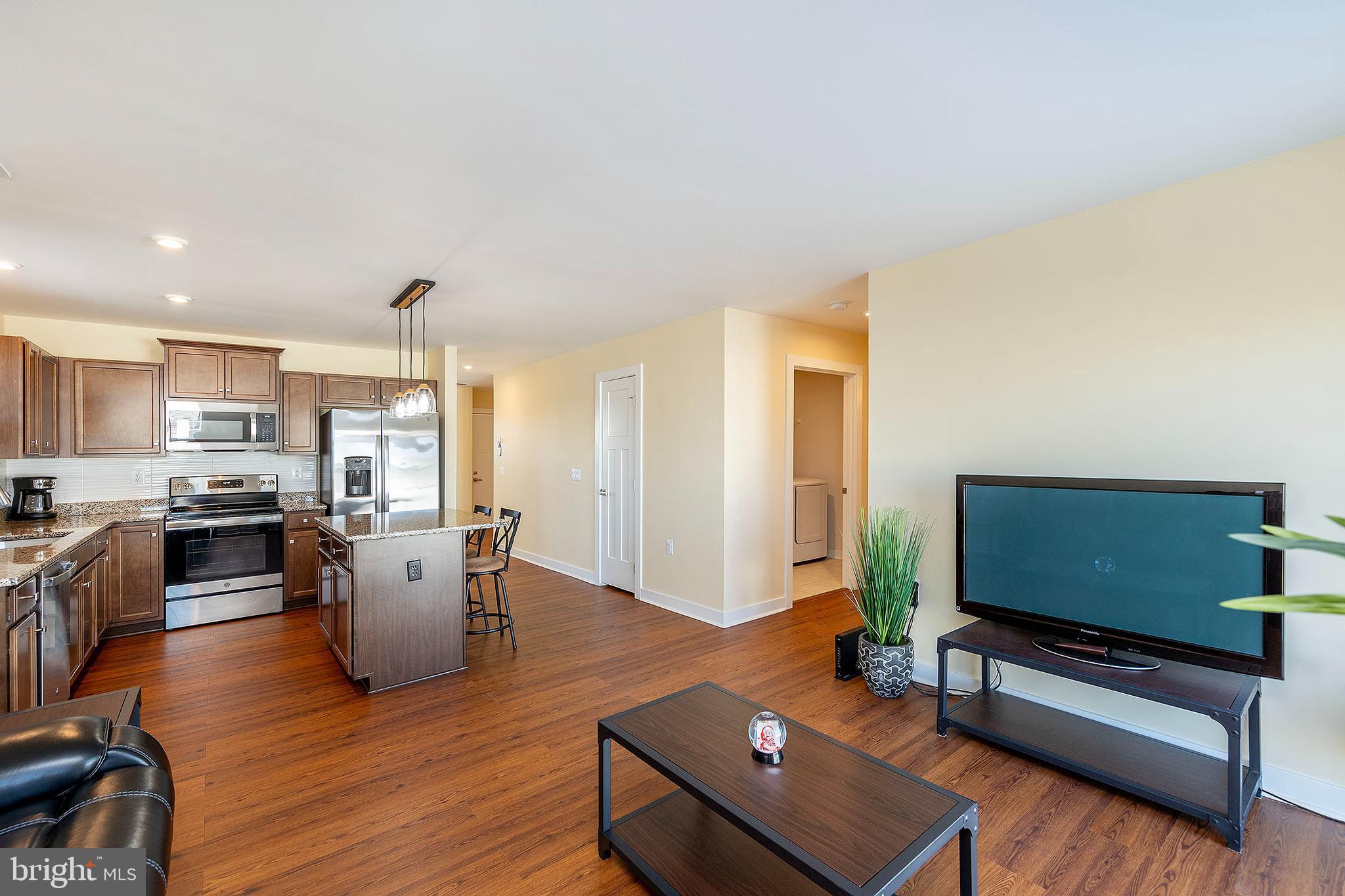 CARDINAL POINTE - Residential