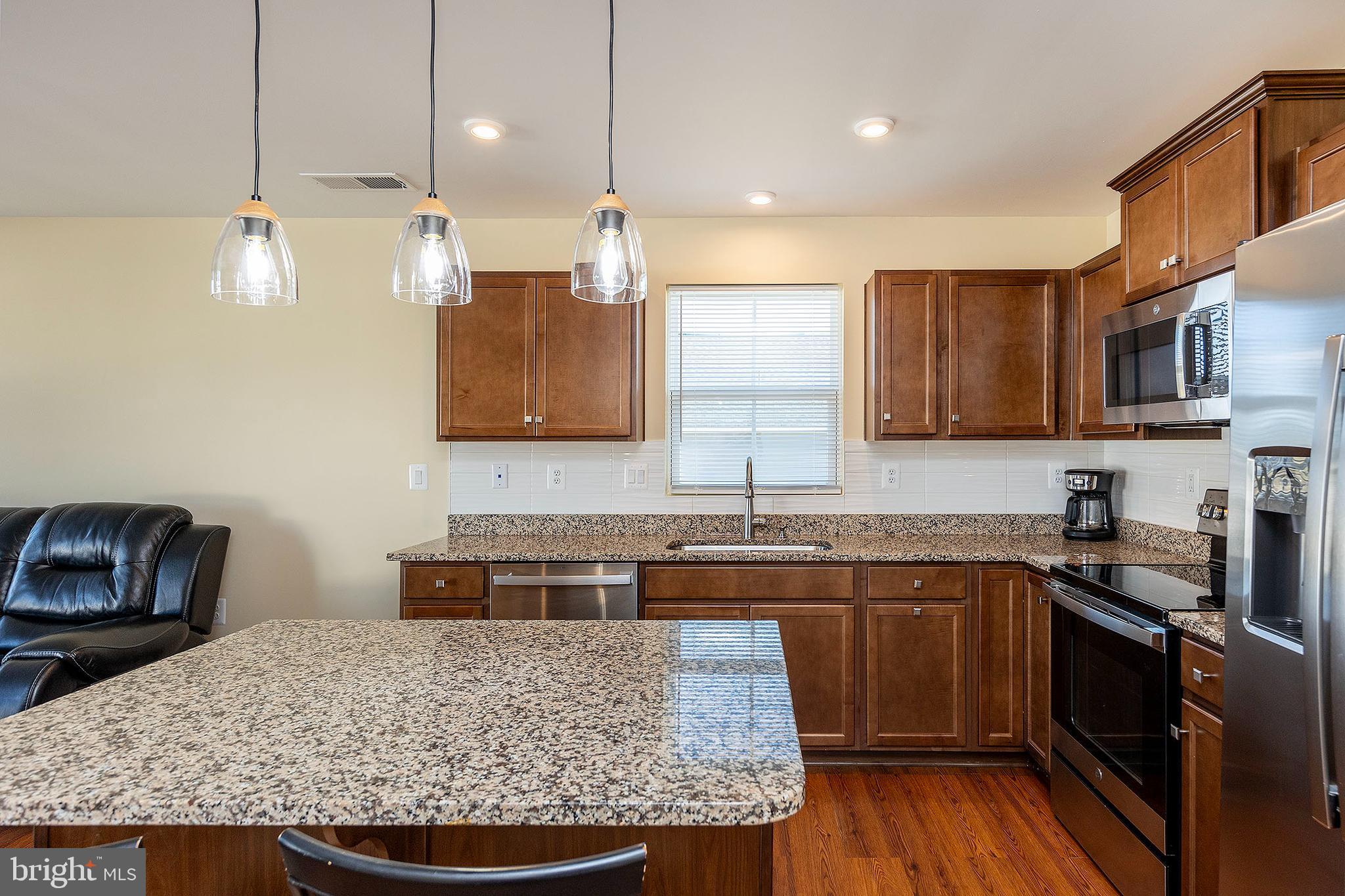 CARDINAL POINTE - Residential