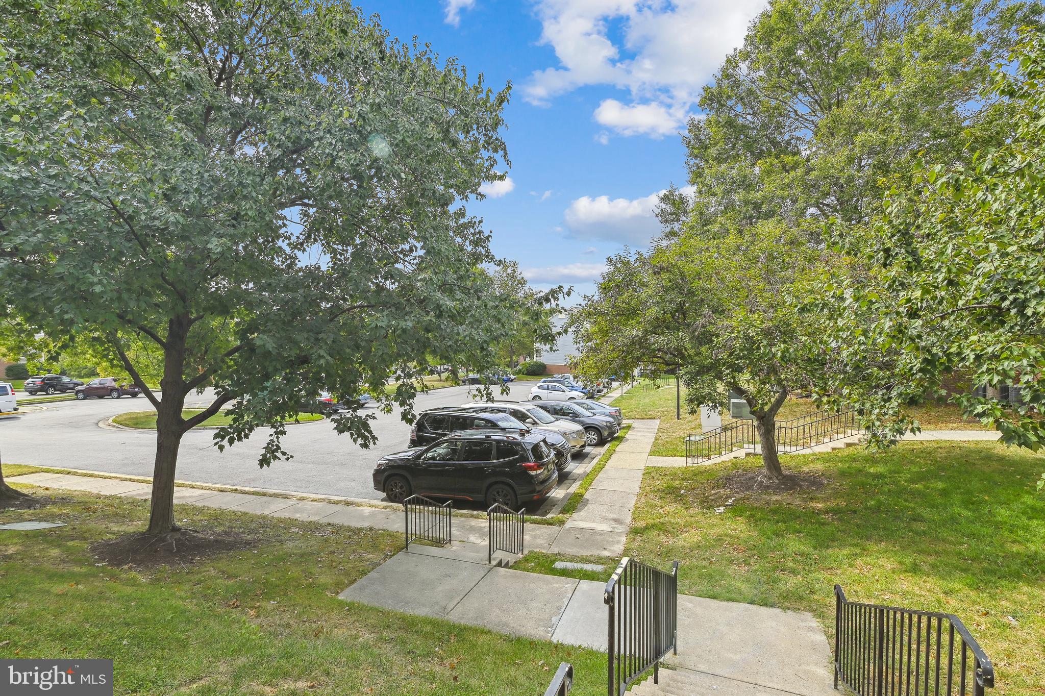 CROMWELL FOUNTAIN - Residential